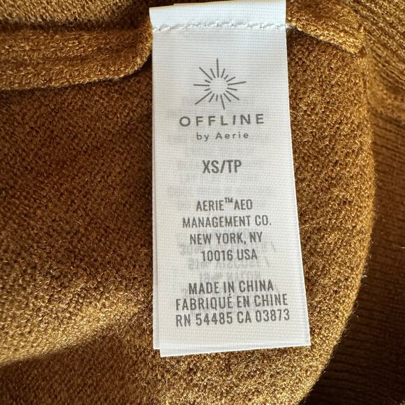 OFFLINE by Aerie Chillside Ski Mockneck Sweater White Brown Yellow NWT XS - Picture 9 of 9